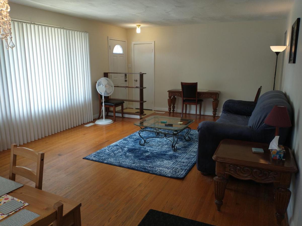 הוילה Barrie North Retreat - Quiet And Friendly מראה חיצוני תמונה