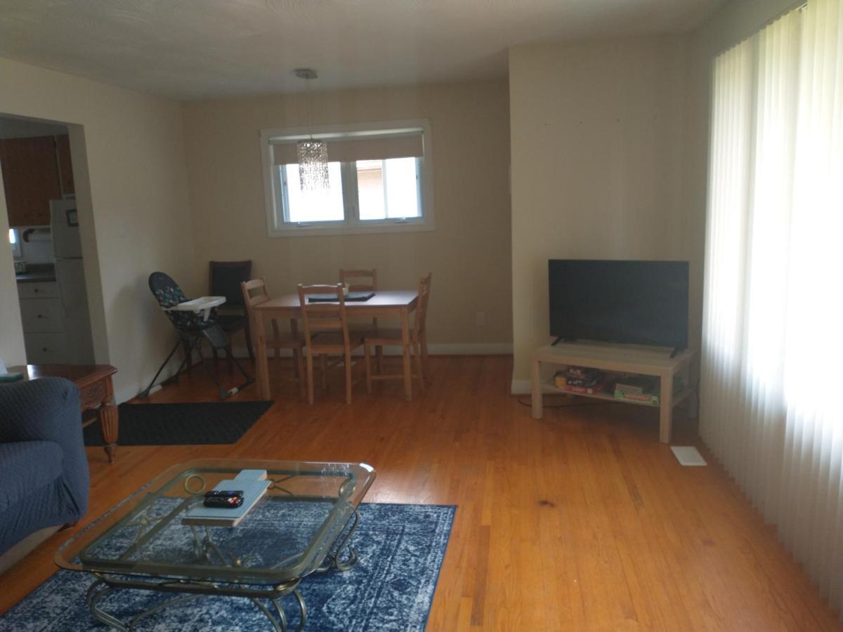 הוילה Barrie North Retreat - Quiet And Friendly מראה חיצוני תמונה