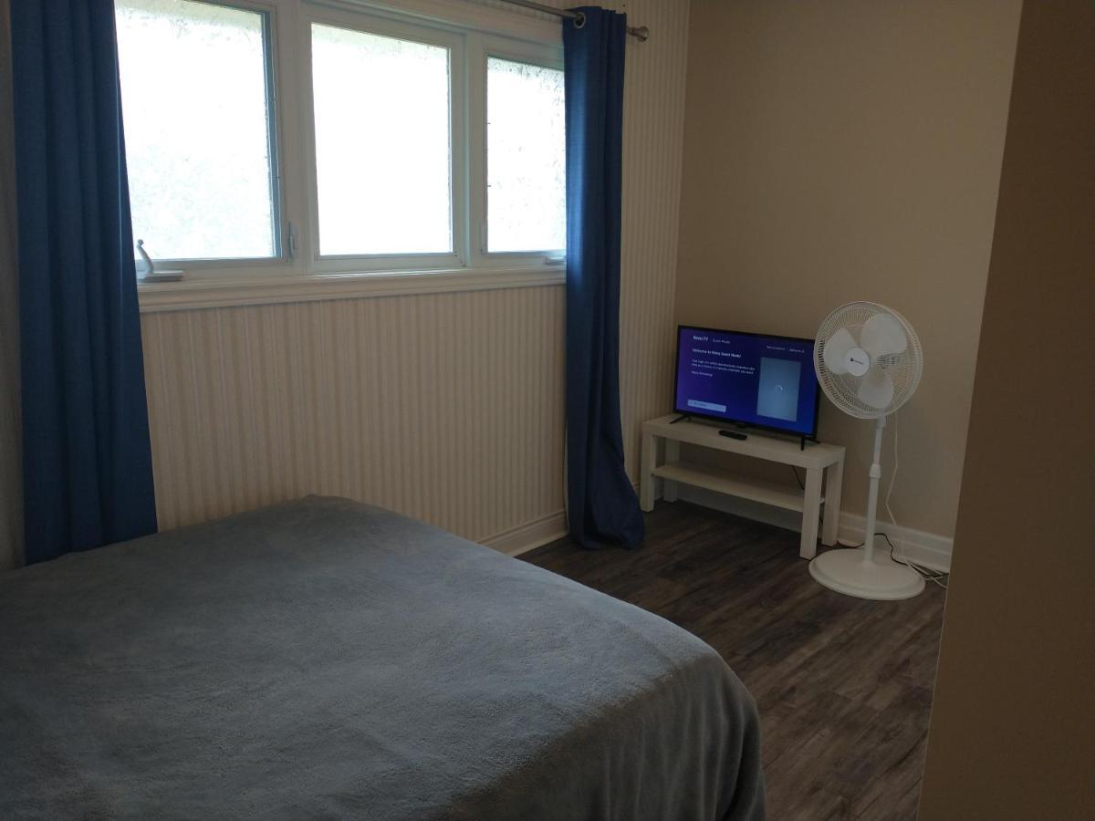 הוילה Barrie North Retreat - Quiet And Friendly מראה חיצוני תמונה