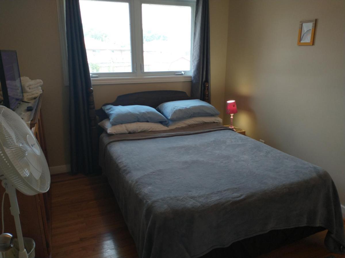 הוילה Barrie North Retreat - Quiet And Friendly מראה חיצוני תמונה
