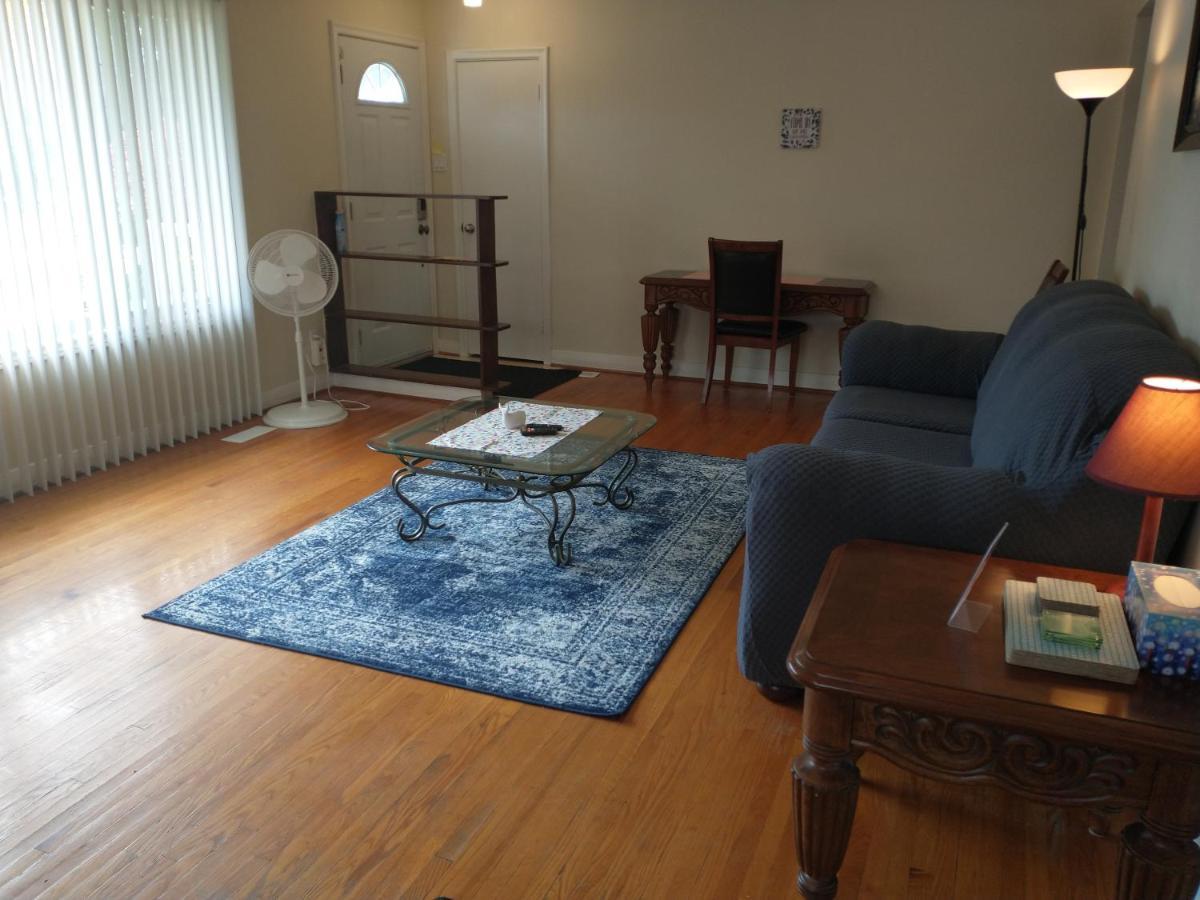 הוילה Barrie North Retreat - Quiet And Friendly מראה חיצוני תמונה